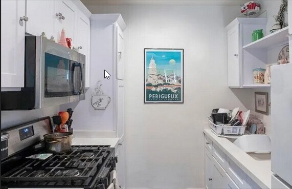 Foto principal - 120 N Lomita St