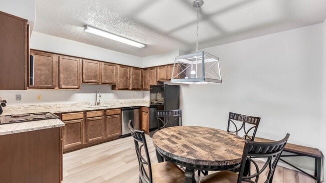 Building Photo - 4119 Medical Dr