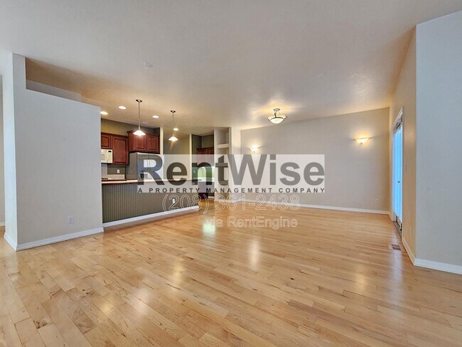 Foto del edificio - 318 W Highland St