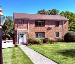 Building Photo - 63B Troy Dr