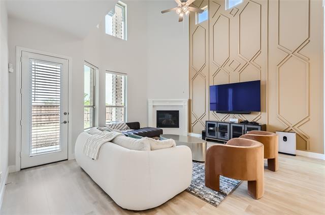 Foto del edificio - 440 Desert Willow Dr