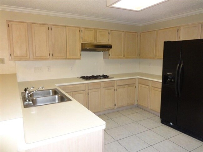 Building Photo - 2115 Eastlands St