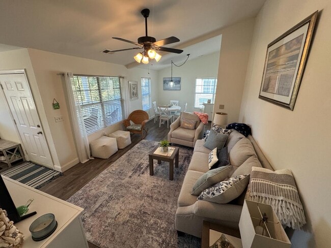 Building Photo - 12 Old S Ct