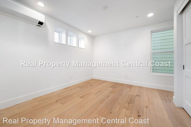Building Photo - 2 br, 2.5 bath House - 221 1st Street