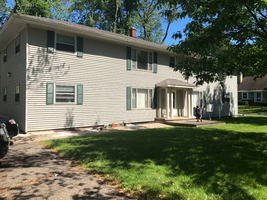 Primary Photo - 3729-3731 Oakland Dr