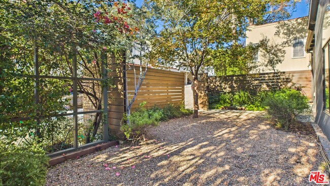 Foto del edificio - 3507 Marathon St