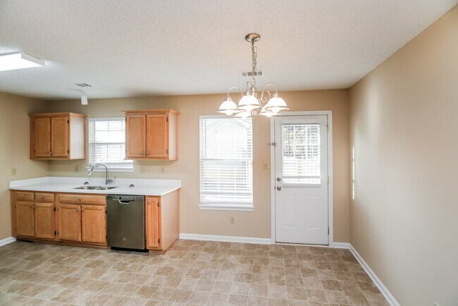 Building Photo - 242 Brandon Ridge Cir