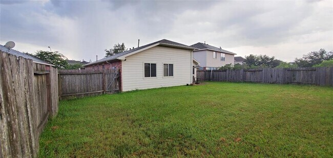 Building Photo - 18334 Melissa Springs Dr