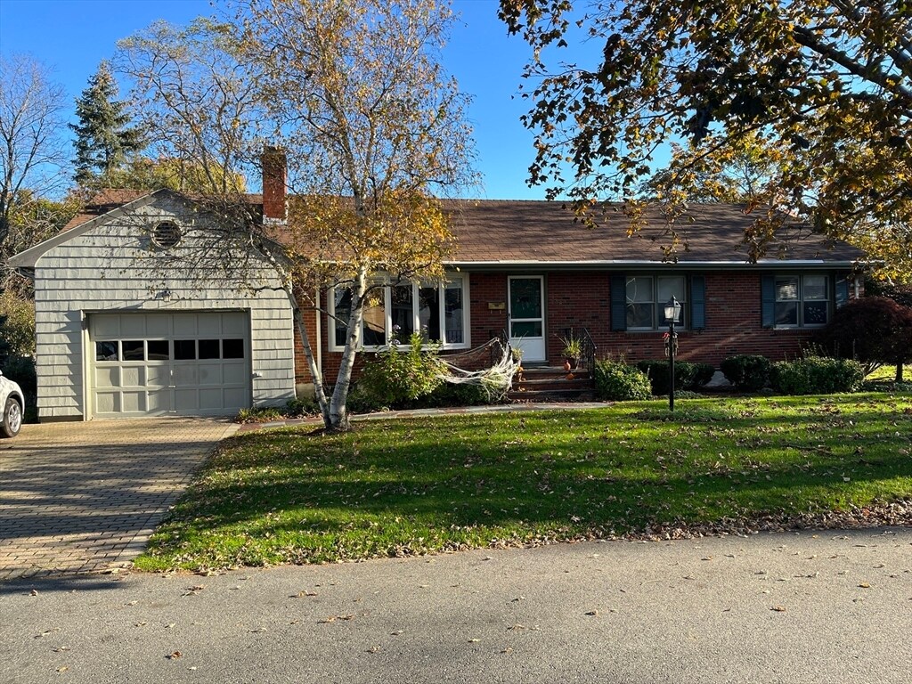 Primary Photo - 138 Dean St