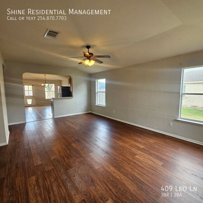 Building Photo - 409 Leo Ln