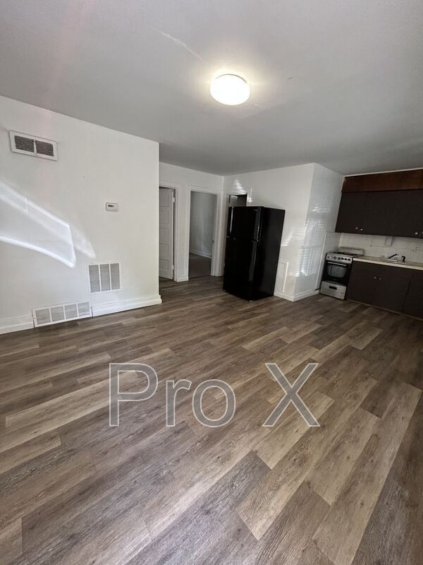 Foto del edificio - 104 W Hudson St