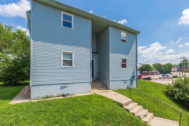 Foto del edificio - 5211 Montgomery Rd