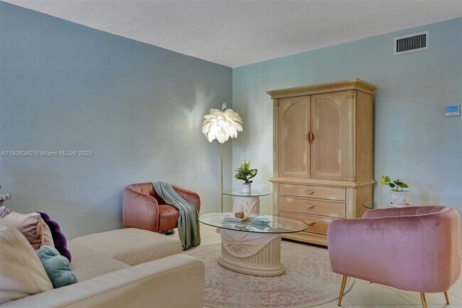 Building Photo - 300 Layne Blvd