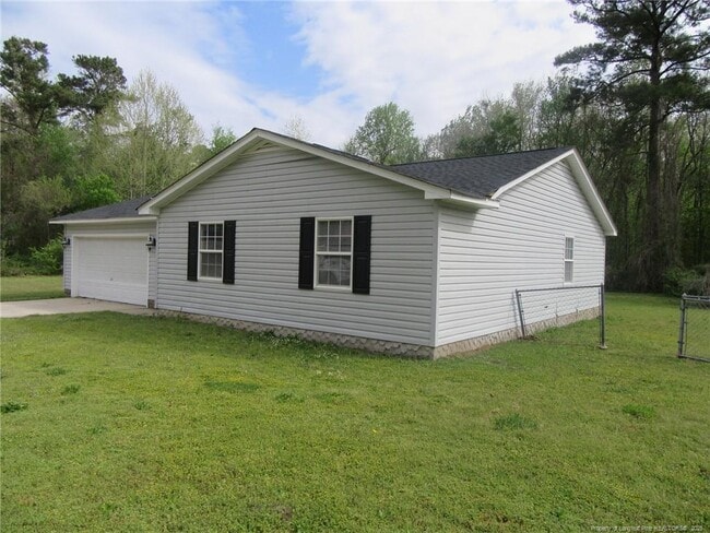 Building Photo - 910 Edenwood Dr