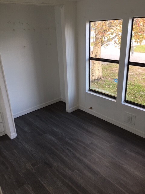 Foto del edificio - 221 21st St SE