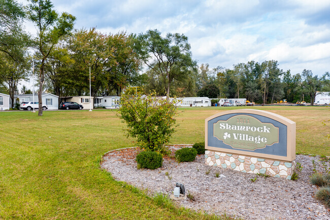 Foto del edificio - Shamrock Mobile Home Village