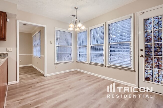 Building Photo - 255 Mercedes Trail