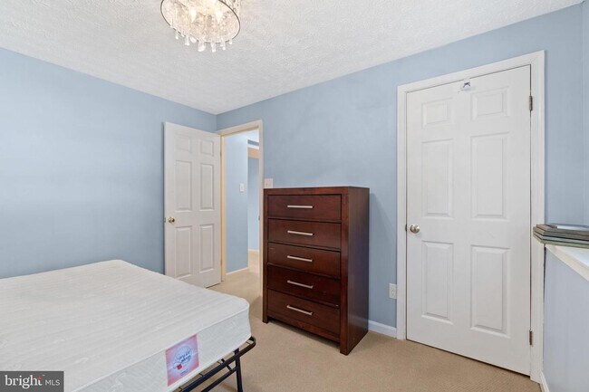 Foto del edificio - 8097 Winding Way Ct