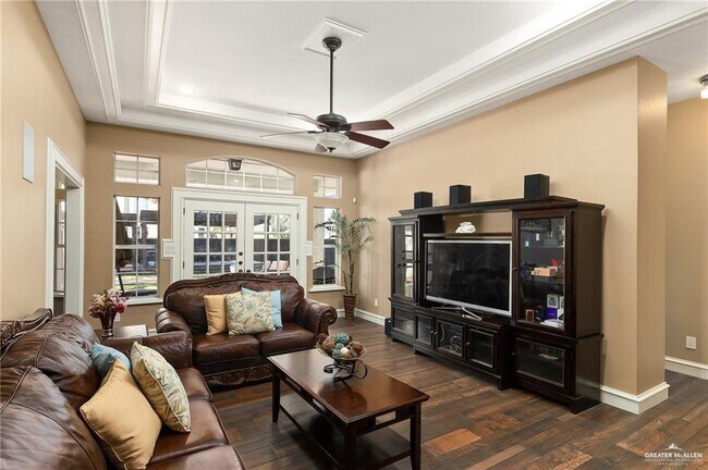 Building Photo - 3202 W San Luis Cir