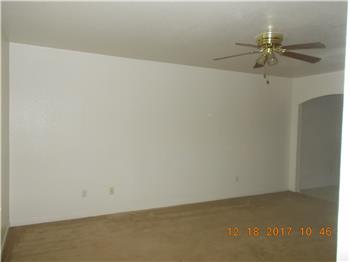 Building Photo - 705 S Amy Ln