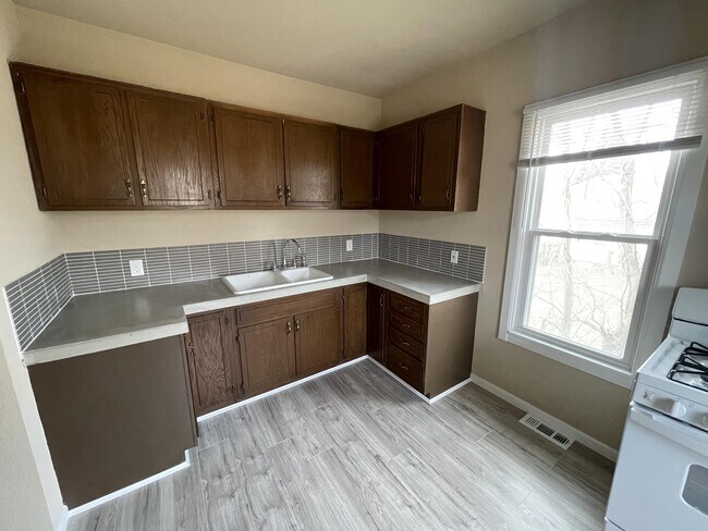 Building Photo - 1007 Island Ave