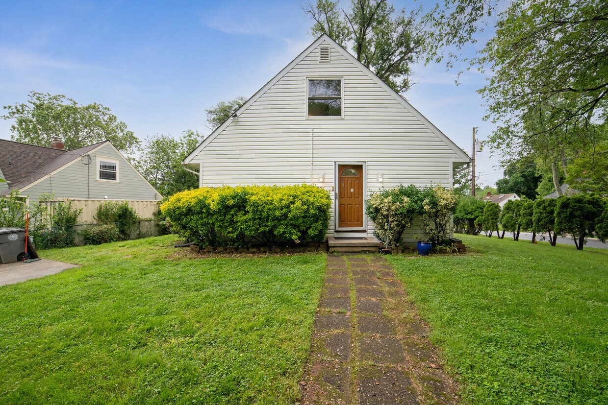 5714 Ridgway Ave, Rockville, MD 20851 House Rental in Rockville, MD