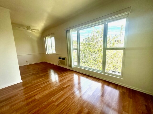 Foto del edificio - 7763 Romaine St