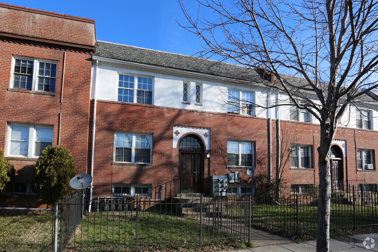 Foto del edificio - 1216 Raum St NE