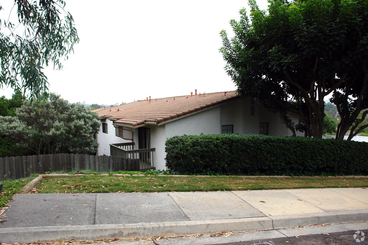 Building Photo - Bernardo Hills