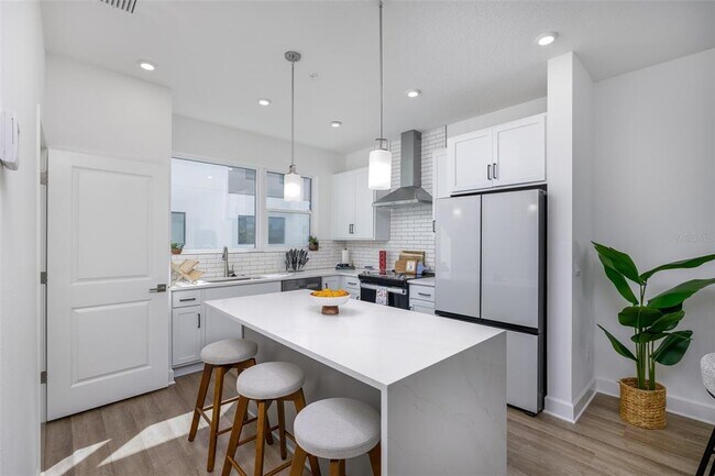 Foto del edificio - 317 15th St N