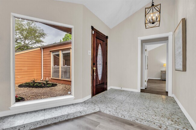 Building Photo - 8206 Debbie Gay Dr