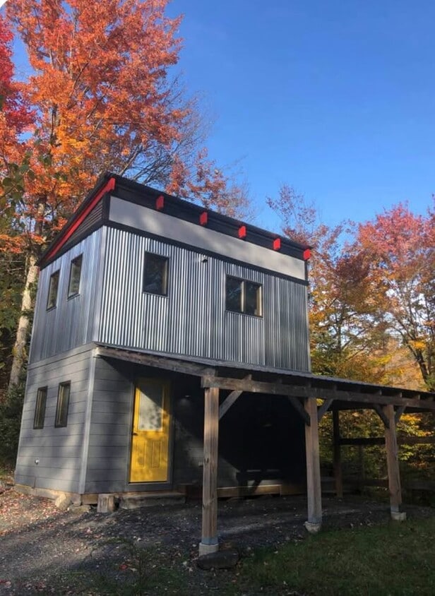 Foto principal - 127 Wood Rd