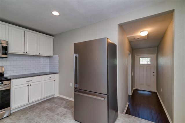 Building Photo - 4523 Rockwood Dr