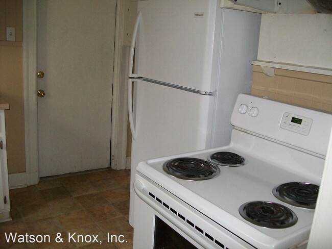 Building Photo - 2 br, 1 bath House - 536 White Oak Road