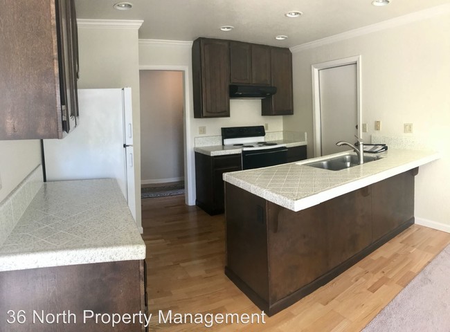 Building Photo - 3089 Messinger Dr