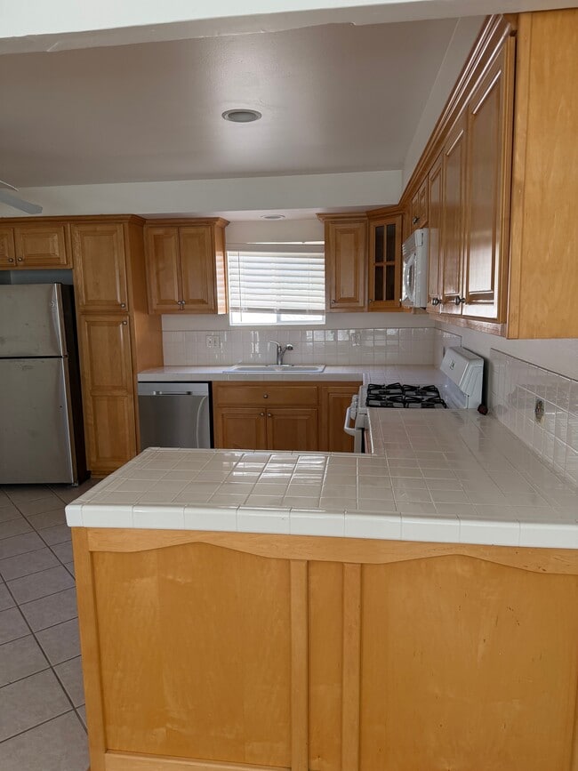 Building Photo - 2617 Rockefeller Ln