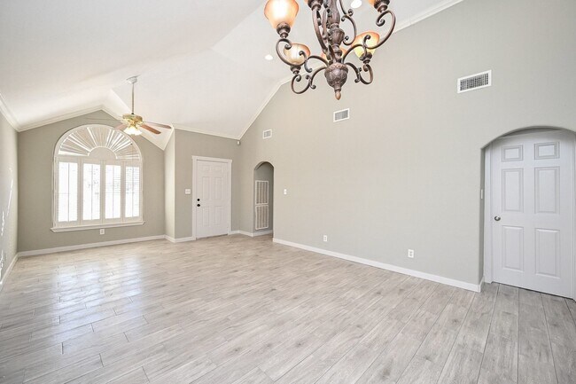 Foto del edificio - 6607 W T C Jester Blvd