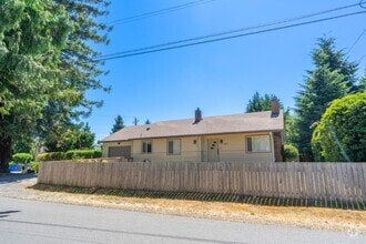 Building Photo - 1417 N 40th St