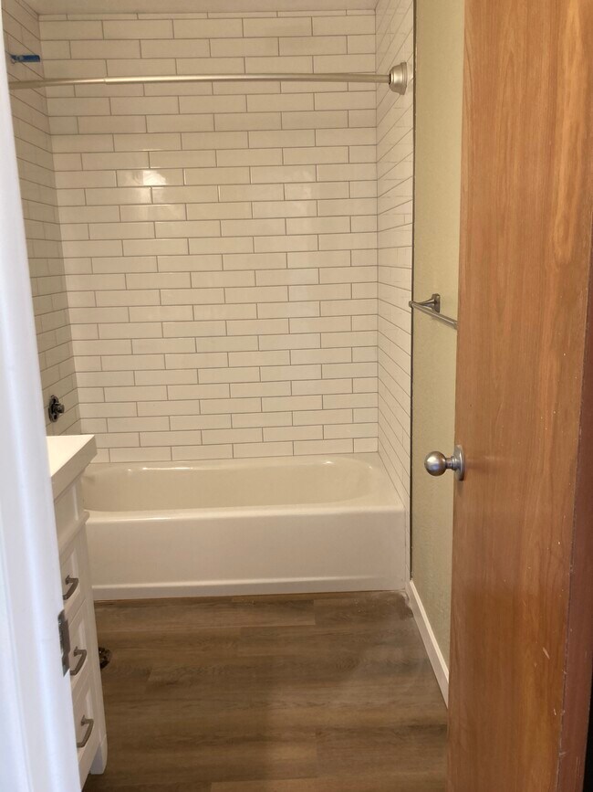 Building Photo - 5530 Stonewall Pl