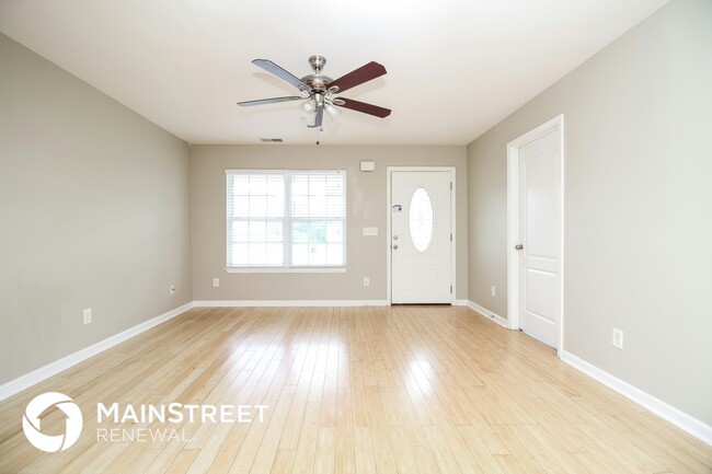 Building Photo - 143 Lyndhurst Dr