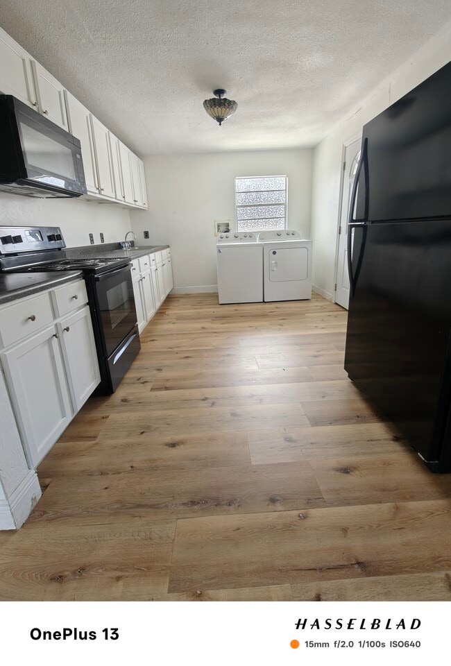 Building Photo - 311 Parker Dr
