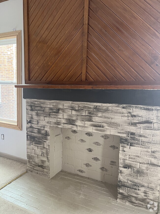 Building Photo - 45 W Fall Creek Pkwy S Dr