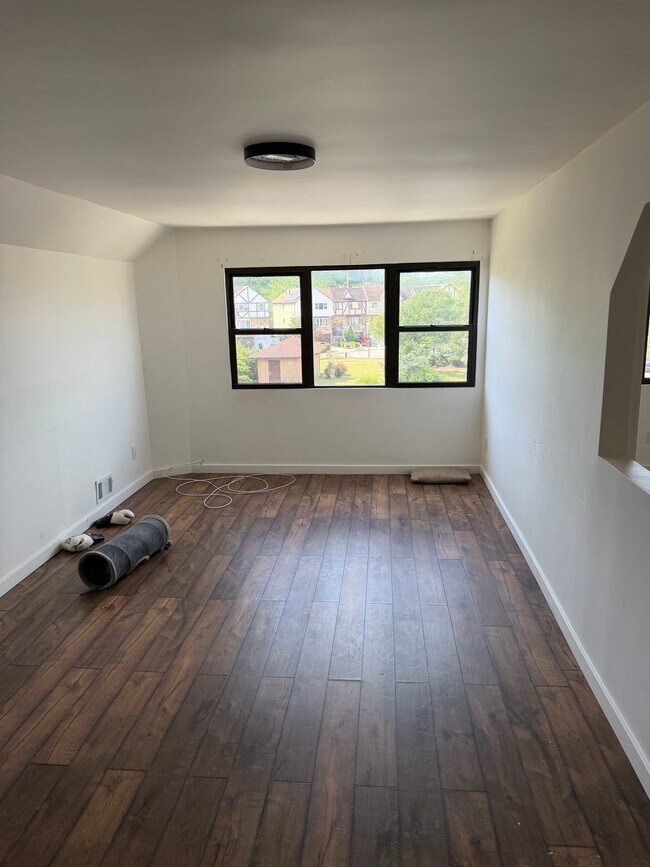 Foto del edificio - 37 Richard Ln