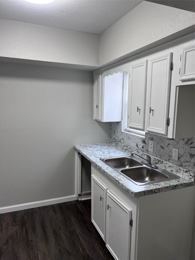 Foto del edificio - 503 Park Ln