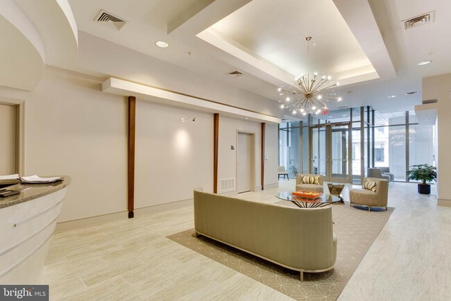 Building Photo - 3600 S Glebe Rd