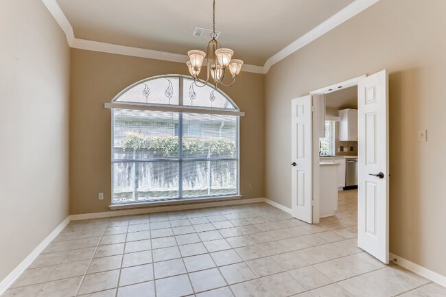 Foto del edificio - 6312 Taylorcrest Dr