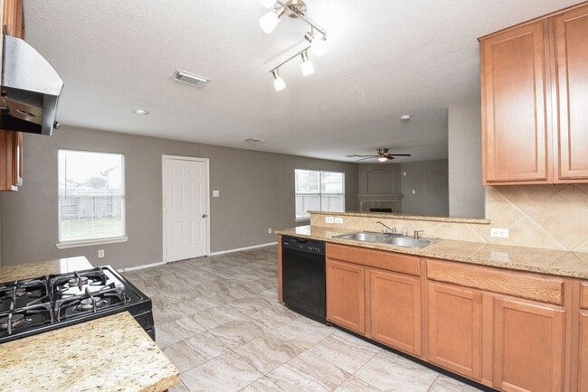 Building Photo - 642 Kiley Dr