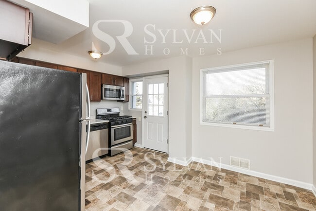 Building Photo - Rest. Relax. Recharge. Home awaits!