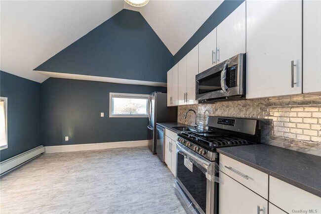 Building Photo - 36 Althouse Ave