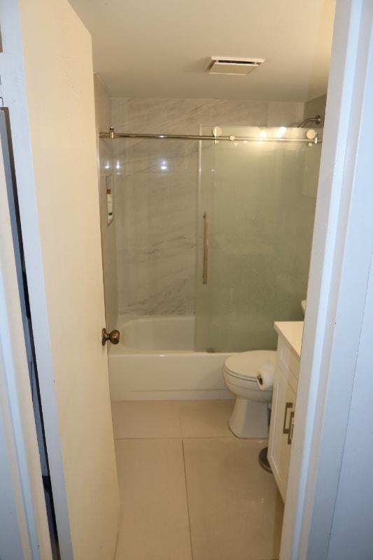 Building Photo - 906 SW 9th St Cir